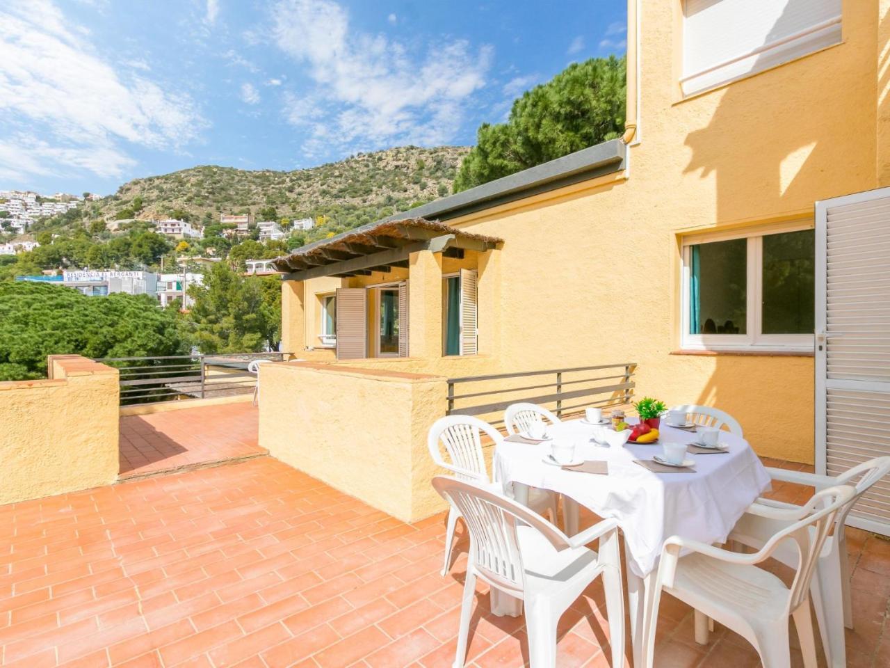 Apartment Velazquez-4 By Interhome Roses Bagian luar foto